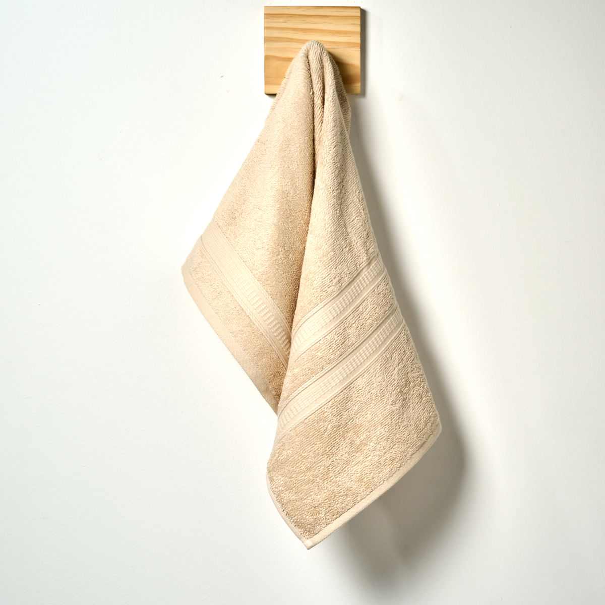 03 15 0095 Toalha de Rosto  Heritage Bege 001